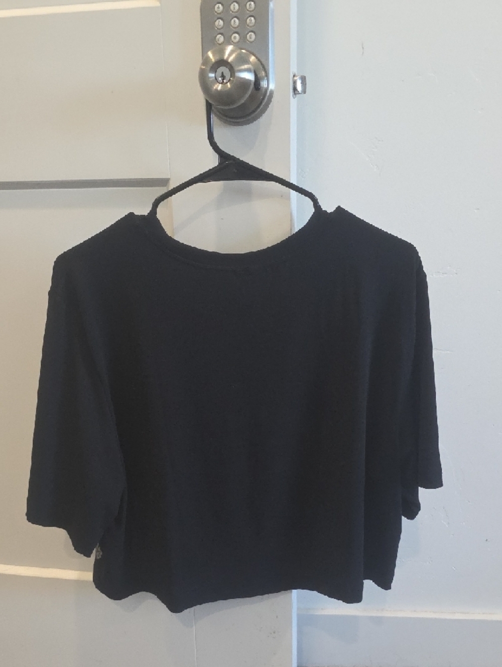 FP Movement by Free People Black Short Sleeve Crop Tee with Striped Leaf Motif - Picture 3 of 3